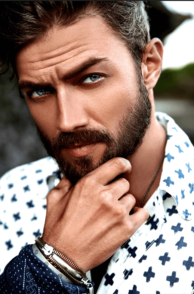 barba-feita-cabelo-alinhado-moreiras-brusque